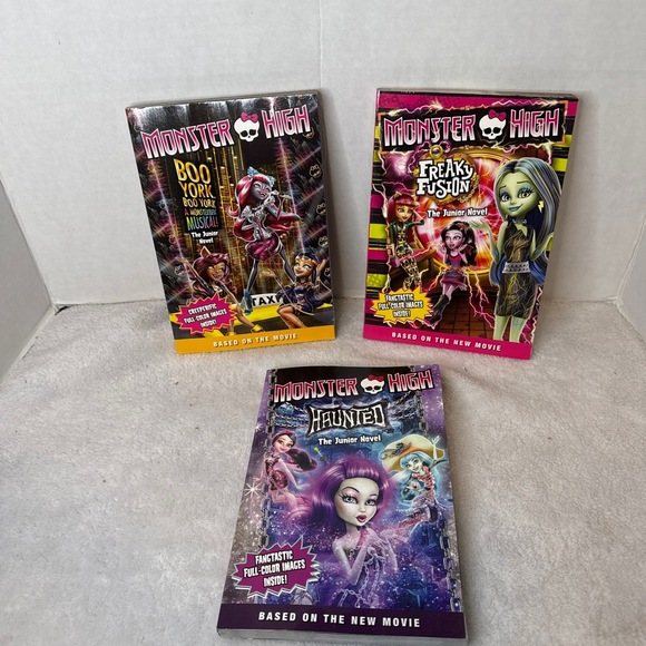 Other - NEW 2014/15 Monster High Junior Novels Set of 3 - Based on the Movie